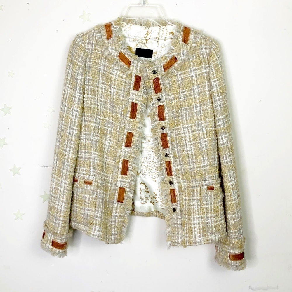 DECO gallery Beige and tan jacket